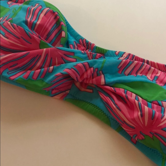 Lilly Pulitzer swimsuit top - size medium